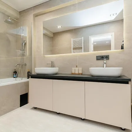 Decebal Apartment *